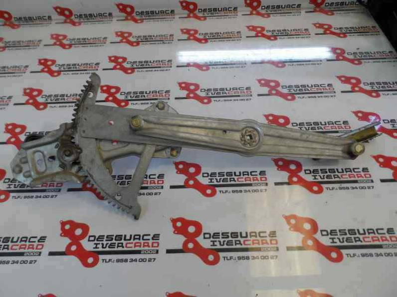 ELEVALUNAS TRASERO IZQUIERDO PEUGEOT 205 BERLINA 1993 1.8 D (58 CV)