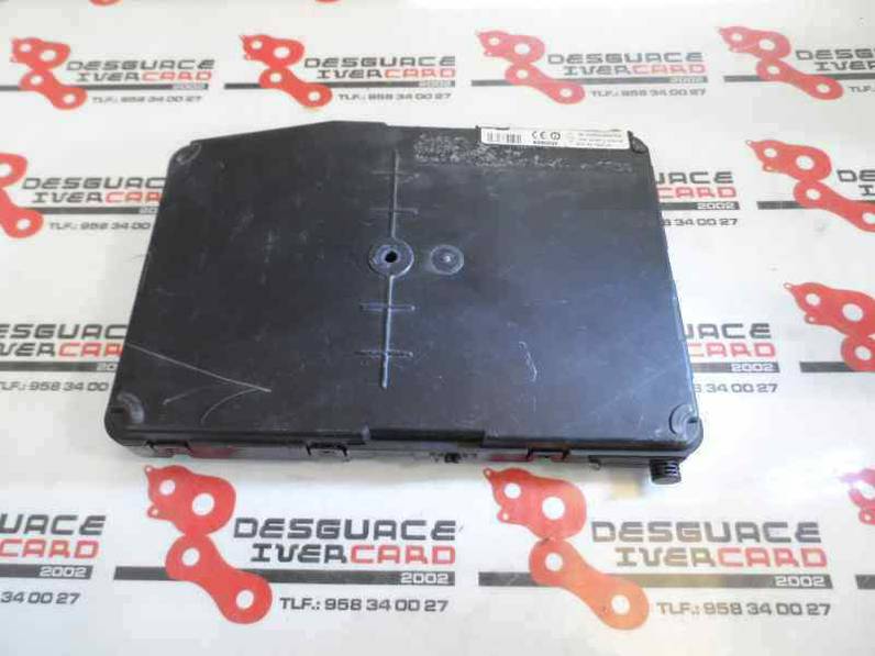CAJA RELES FUSIBLES RENAULT MEGANE II CLASSIC BERLINA 2005 1.9 DCI D (120 CV)