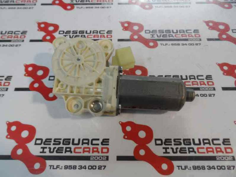 MOTOR ELEVALUNAS DELANTERO IZQUIERDO MERCEDES CLASE CLK COUPE 2005 3.0 CDI (224 CV)