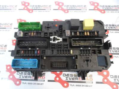 CAJA RELES FUSIBLES OPEL ASTRA H BERLINA 2004 1.7 16V CDTI (101 CV)
