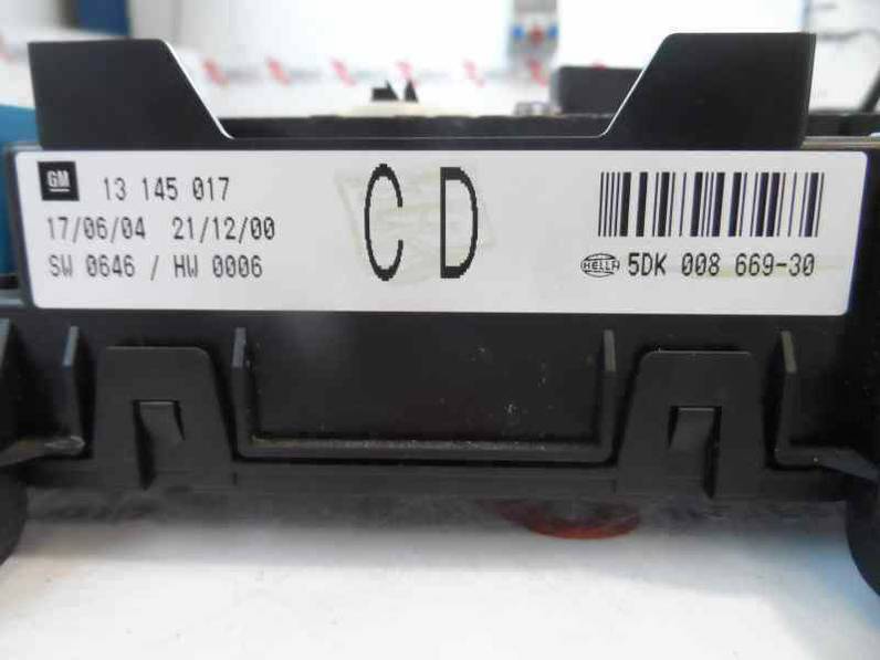 CAJA RELES FUSIBLES OPEL ASTRA H BERLINA 2004 1.7 16V CDTI (101 CV)