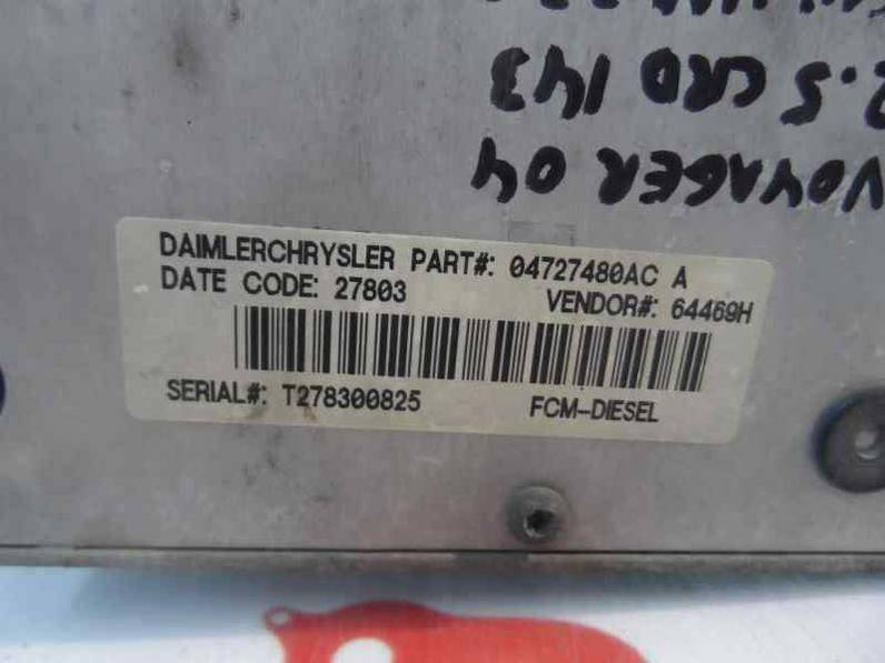 CAJA RELES FUSIBLES CHRYSLER VOYAGER 2004 2.5 CRD (143 CV)