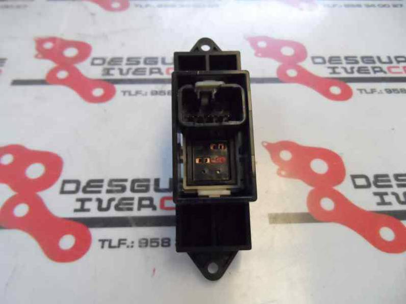 MANDO ELEVALUNAS TRASERO DERECHO MITSUBISHI ASX 2011 1.6 (117 CV)