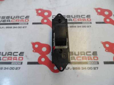 MANDO ELEVALUNAS TRASERO IZQUIERDO MITSUBISHI ASX 2011 1.6 (117 CV)