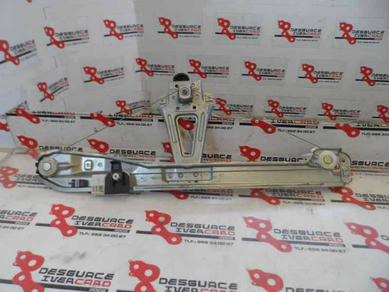 ELEVALUNAS TRASERO IZQUIERDO RENAULT CLIO III 2007 1.2 16V (75 CV)