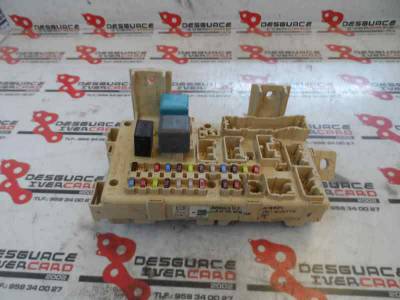 CAJA RELES FUSIBLES TOYOTA AVENSIS BERLINA 2003 2.0 TURBODIESEL (116 CV)