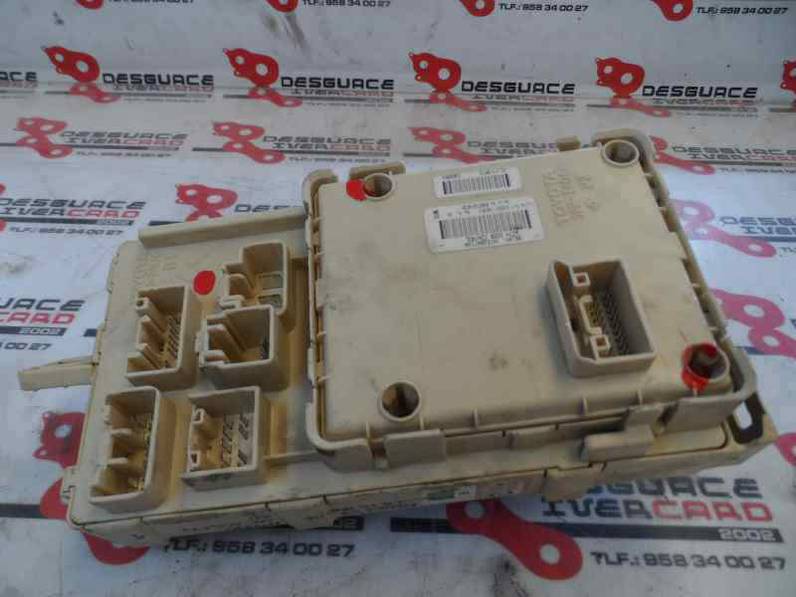 CAJA RELES FUSIBLES TOYOTA AVENSIS BERLINA 2003 2.0 TURBODIESEL (116 CV)