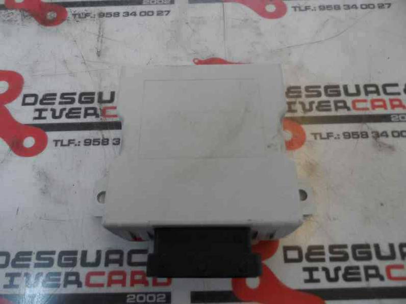 CAJA RELES FUSIBLES TOYOTA AVENSIS BERLINA 2003 2.0 TURBODIESEL (116 CV)