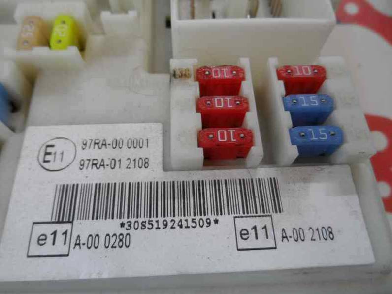 CAJA RELES FUSIBLES FORD FOCUS TURNIER 2009 1.6 TDCI (109 CV)