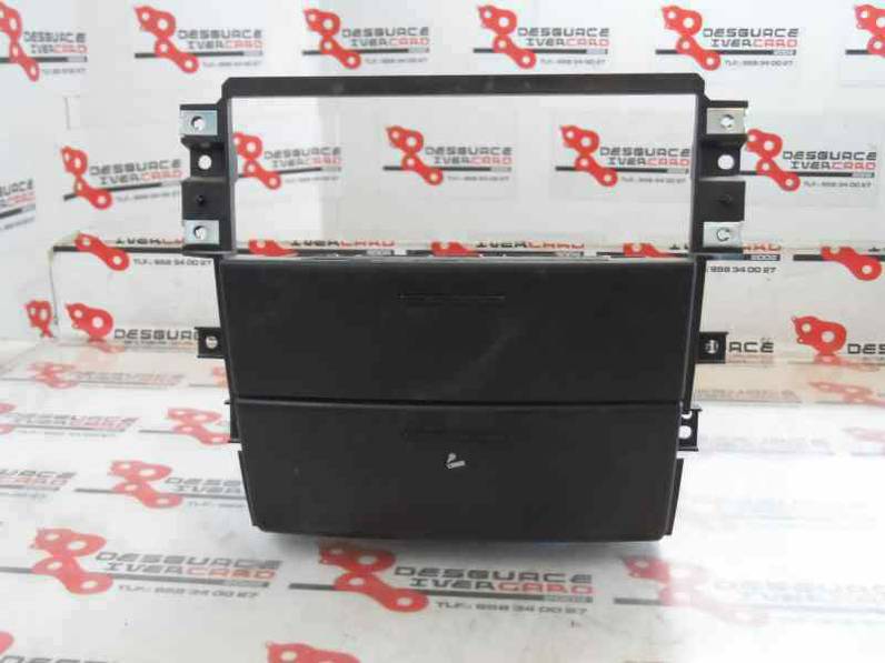 CENICERO KIA SORENTO 2003 2.5 CRDI (140 CV)