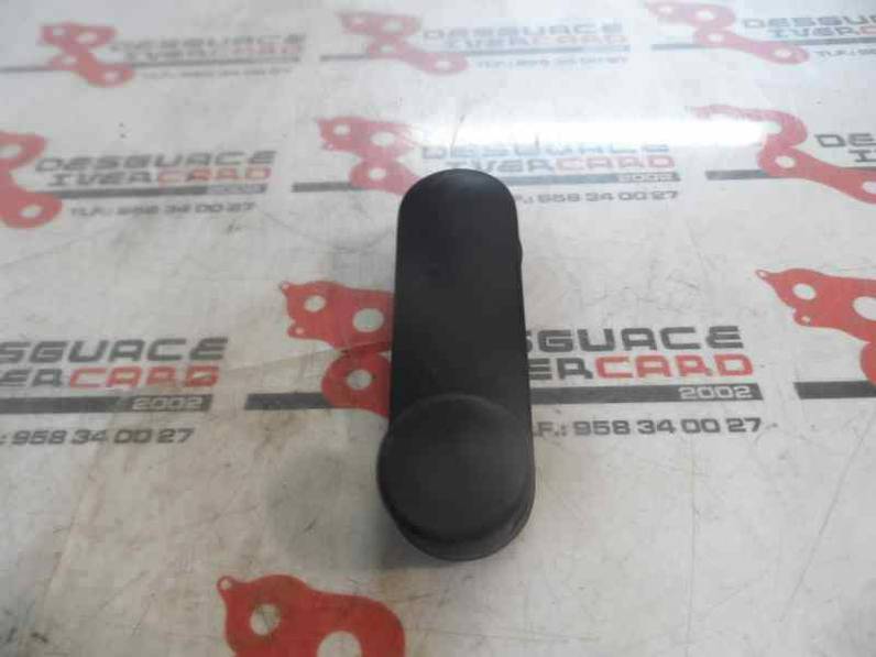 MANETA ELEVALUNAS DELANTERA DERECHA DACIA SANDERO 2010 1.2 16V (75 CV)