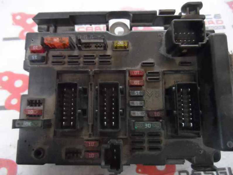 CAJA RELES FUSIBLES PEUGEOT 307 2004 1.4 HDI (68 CV)