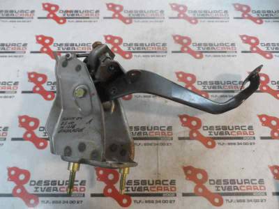 PEDAL EMBRAGUE TOYOTA HILUX 2004 2.5 D-4D