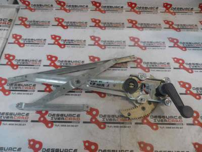 ELEVALUNAS DELANTERO DERECHO TOYOTA HILUX 2004 2.5 D-4D
