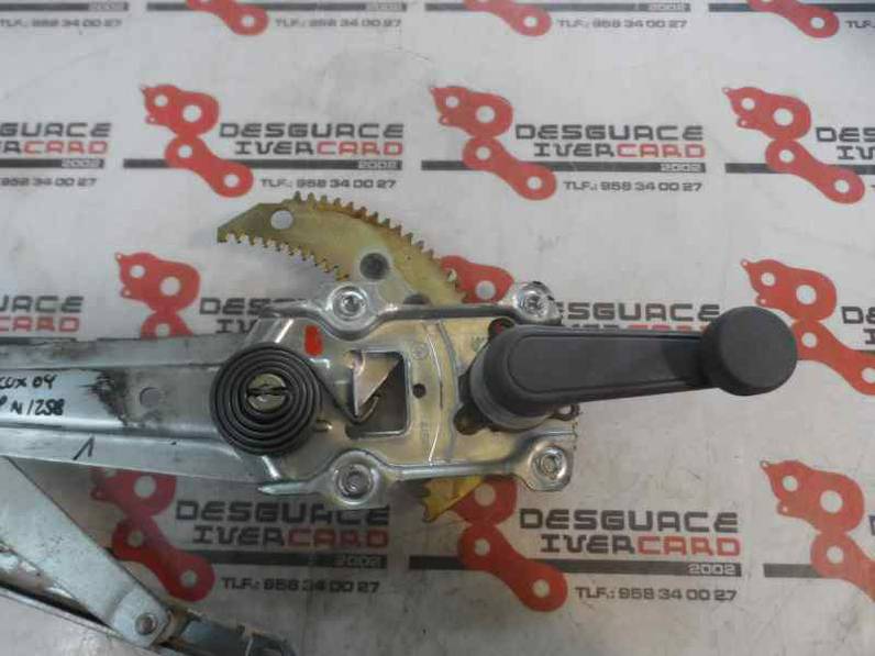 ELEVALUNAS DELANTERO IZQUIERDO TOYOTA HILUX 2004 2.5 D-4D