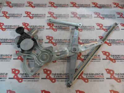 ELEVALUNAS DELANTERO DERECHO TOYOTA LEXUS IS 200 2009