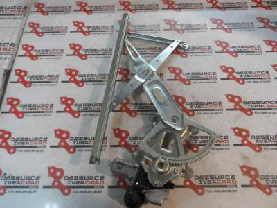 ELEVALUNAS DELANTERO IZQUIERDO TOYOTA LEXUS IS 200 2009