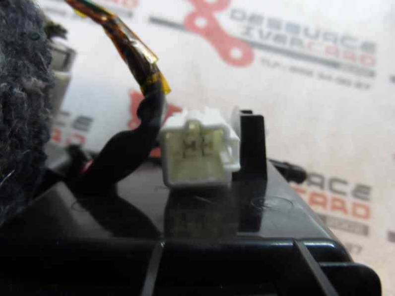 CENICERO TOYOTA LEXUS IS 200 2009