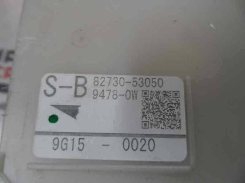 CAJA RELES FUSIBLES TOYOTA LEXUS IS 200 2009