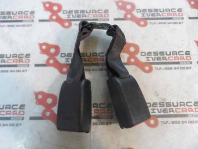 CINTURON SEGURIDAD TRASERO CENTRAL TOYOTA LEXUS IS 200 2009
