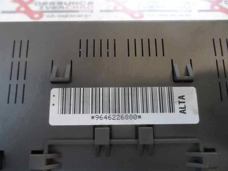 CAJA RELES FUSIBLES CITROEN C5 BERLINA 2001 2.0 HDI (109 CV)