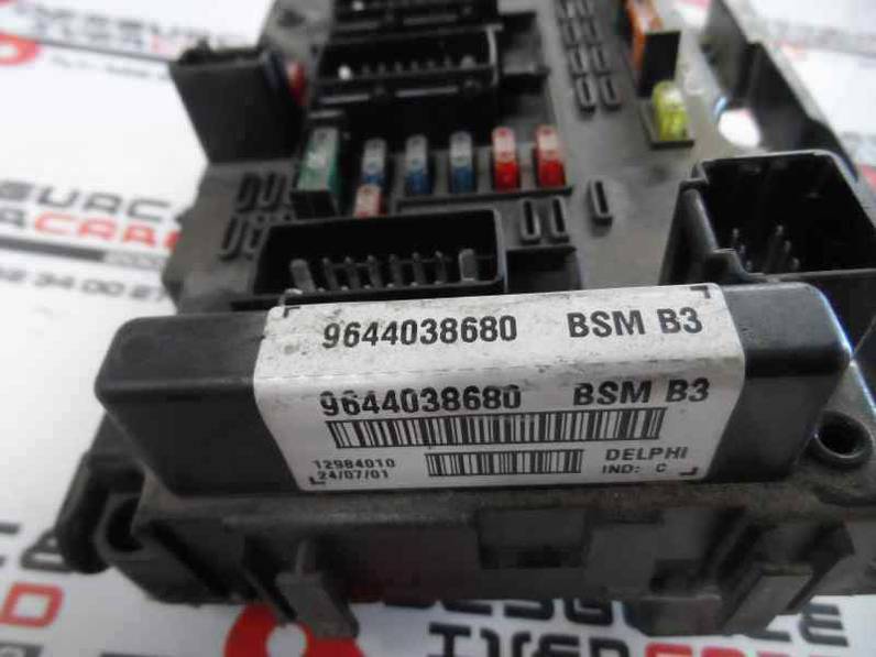 CAJA RELES FUSIBLES CITROEN XSARA BERLINA 2001 1.9 D (69 CV)