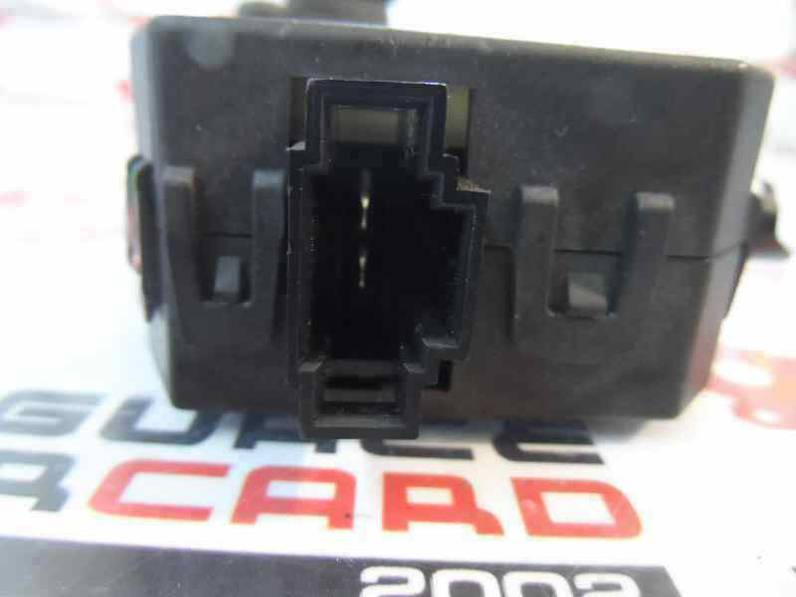 TAPA EXTERIOR COMBUSTIBLE VOLVO C30 2009 2.0 D (136 CV)