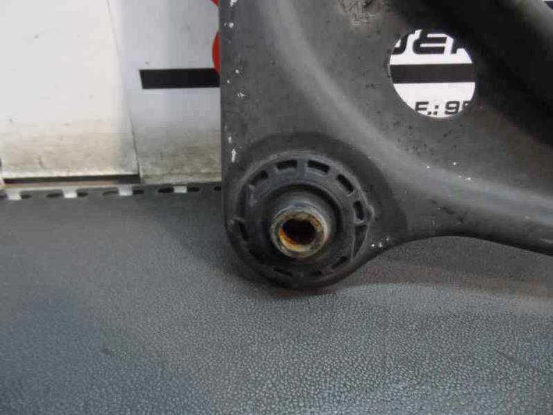 BRAZO SUSPENSION INFERIOR DELANTERO DERECHO CITROEN C3 PLURIEL 2003 1.6 16V (109 CV)