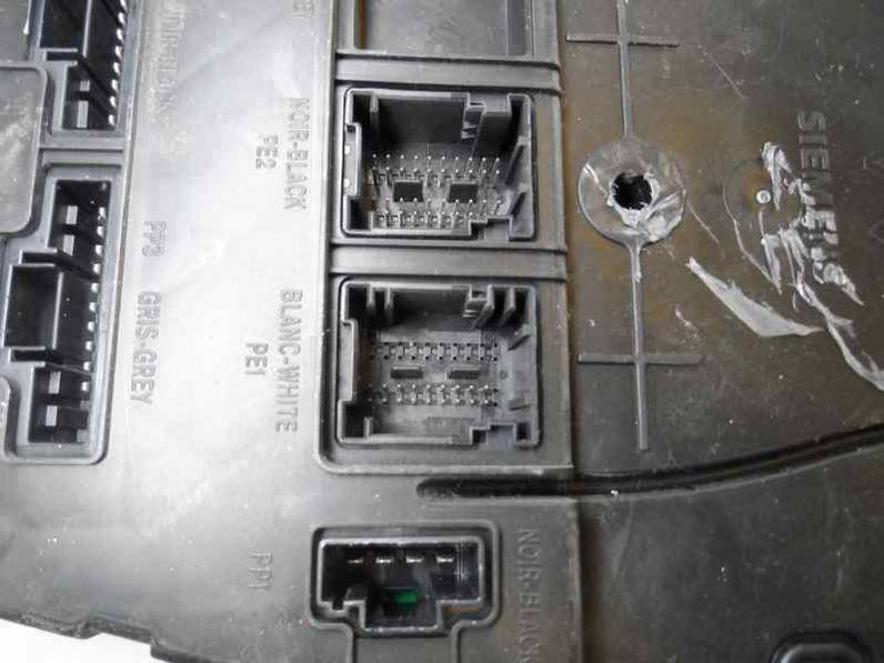 CAJA RELES FUSIBLES RENAULT SCENIC II 2004 1.5 DCI D (101 CV)