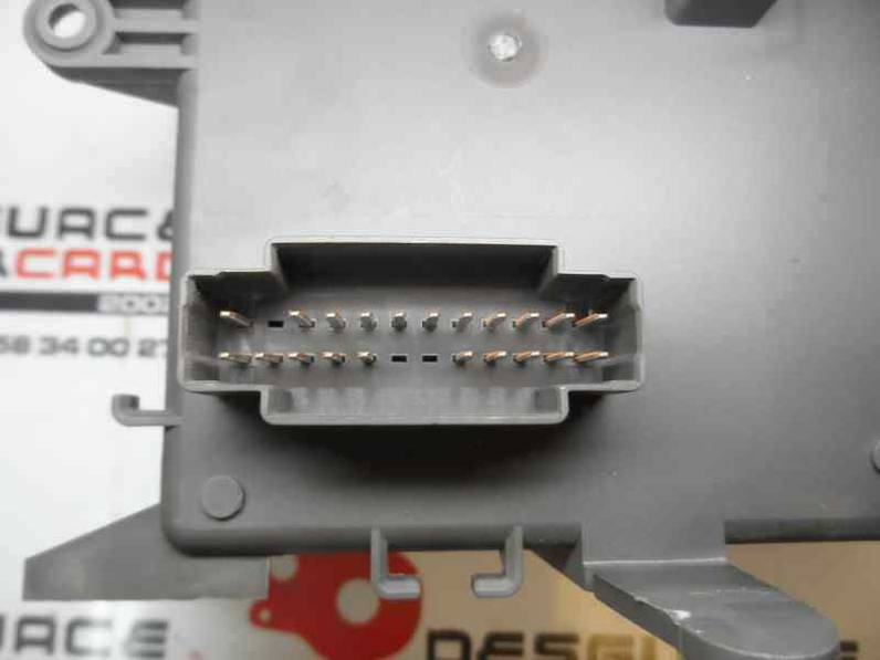 CAJA RELES FUSIBLES RENAULT ESPACE IV 2003 2.2 DCI TURBODIESEL (150 CV)