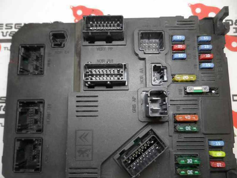 CAJA RELES FUSIBLES PEUGEOT 206 BERLINA 2005 1.1 (60 CV)