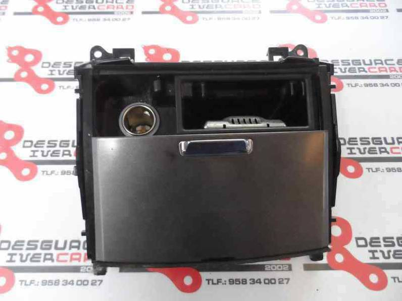 CENICERO LEXUS IS200 2006 2.2 D-CAT (177 CV)