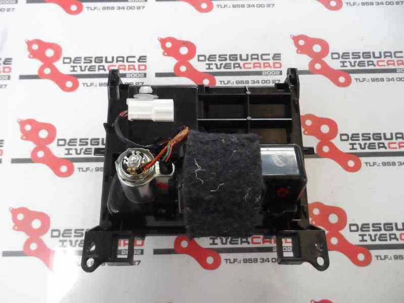 CENICERO LEXUS IS200 2006 2.2 D-CAT (177 CV)