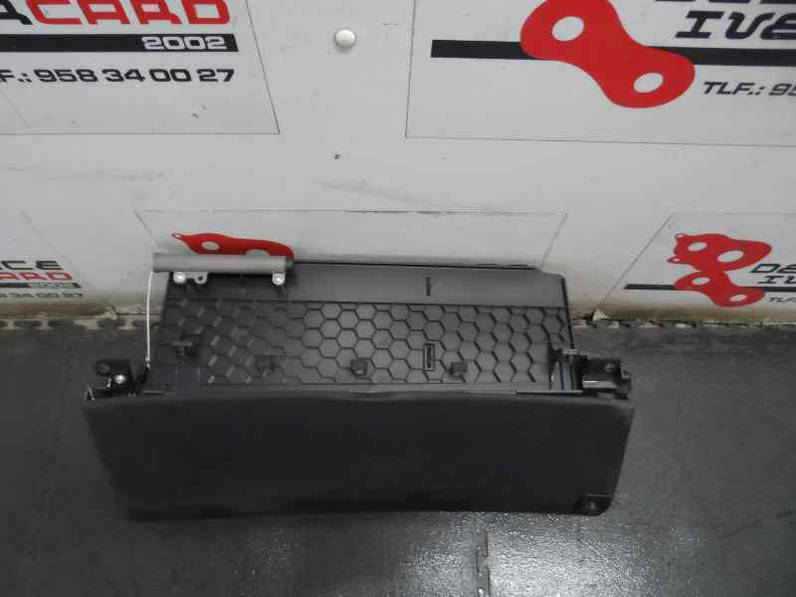 GUANTERA LEXUS IS200 2006 2.2 D-CAT (177 CV)