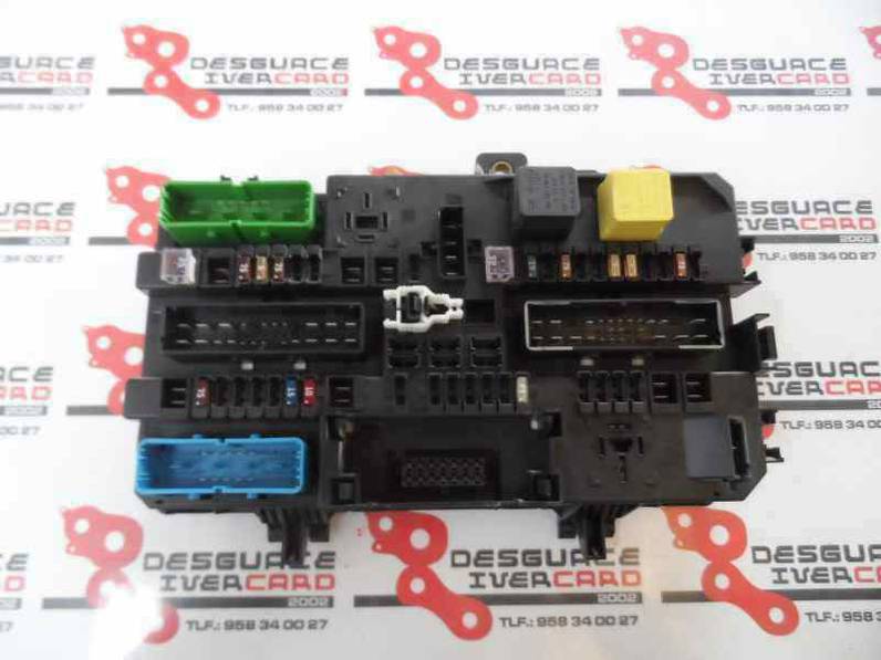CAJA RELES FUSIBLES OPEL ASTRA H BERLINA 2004 1.4 16V (90 CV)
