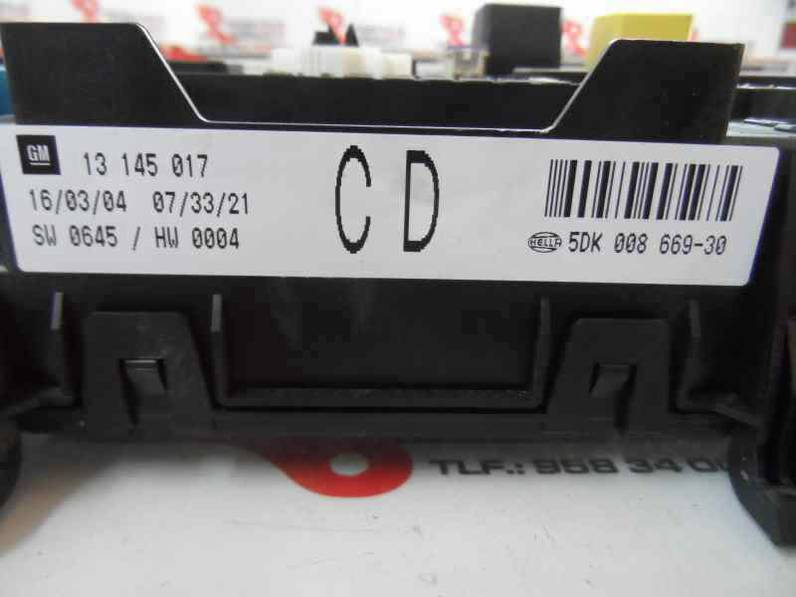 CAJA RELES FUSIBLES OPEL ASTRA H BERLINA 2004 1.4 16V (90 CV)