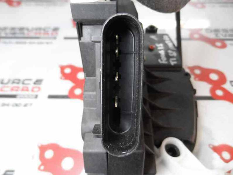 CERRADURA PUERTA TRASERA IZQUIERDA FORD FOCUS LIM 2015 1.6 TDCI (116 CV)