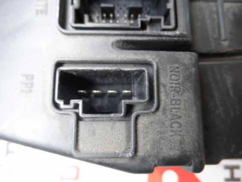 CAJA RELES FUSIBLES RENAULT MEGANE II CLASSIC BERLINA 2003 1.5 DCI D (82 CV)