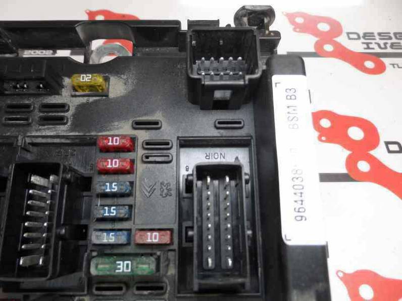 CAJA RELES FUSIBLES CITROEN XSARA BERLINA 2001 2.0 HDI (90 CV)