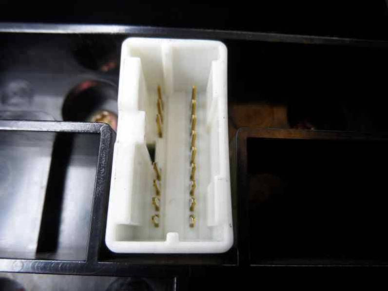 MANDO MULTIFUNCION NISSAN PRIMERA BERLINA 2003 2.2 16V TURBODIESEL (126 CV)