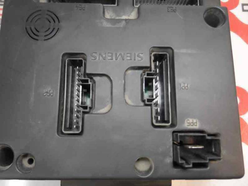 CAJA RELES FUSIBLES RENAULT SCENIC 2002 1.9 DCI D (102 CV)