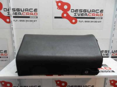 GUANTERA MERCEDES CLASE C BERLINA 2004 2.2 CDI (122 CV)