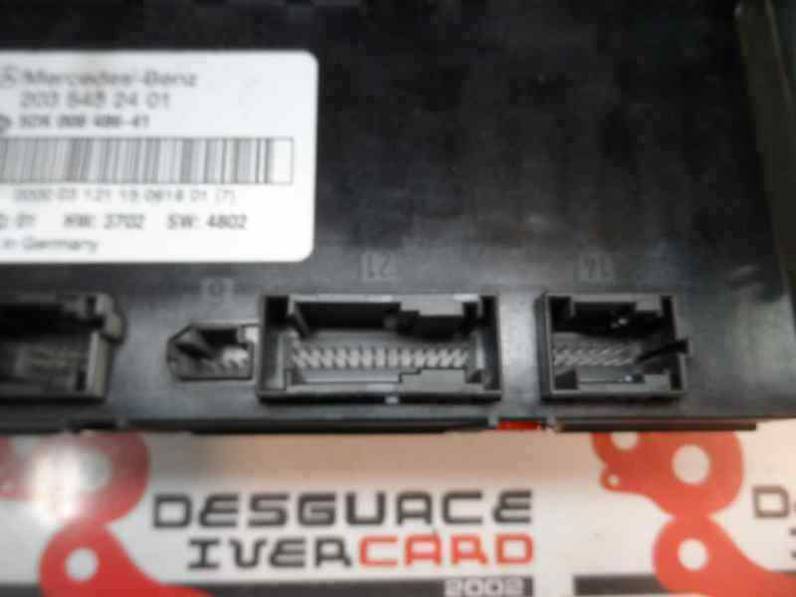 CAJA RELES FUSIBLES MERCEDES CLASE C BERLINA 2004 2.2 CDI (122 CV)