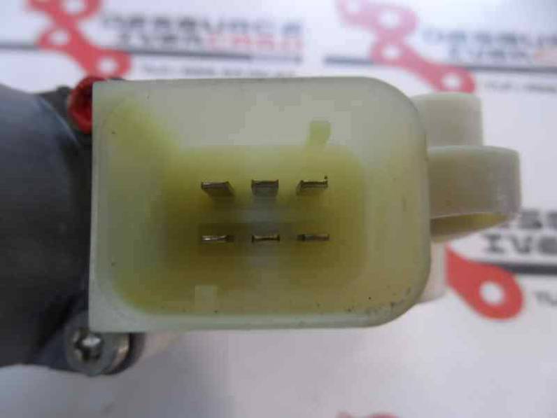 MOTOR ELEVALUNAS DELANTERO DERECHO MERCEDES CLASE CLK COUPE 2004 2.7 CDI 20V (170 CV)