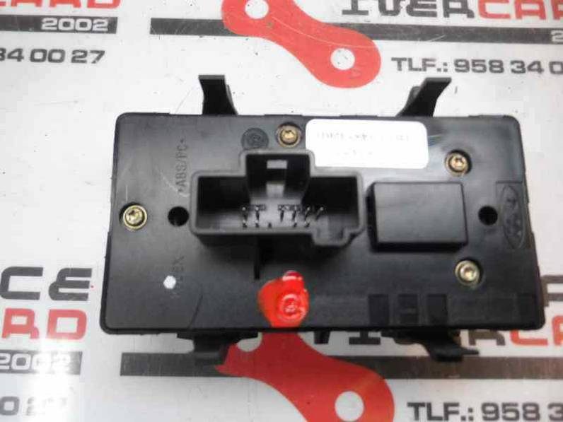 MANDO ELEVALUNAS DELANTERO IZQUIERDO FORD MONDEO BERLINA 2002 1.8 (125 CV)