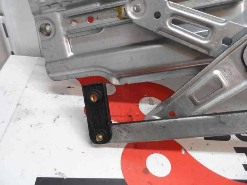 ELEVALUNAS TRASERO DERECHO KIA SPORTAGE 2005 2.0 TURBODIESEL (113 CV)