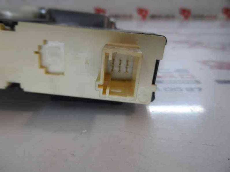 MOTOR ELEVALUNAS DELANTERO DERECHO CITROEN C4 BERLINA 2007 1.4 16V (88 CV)