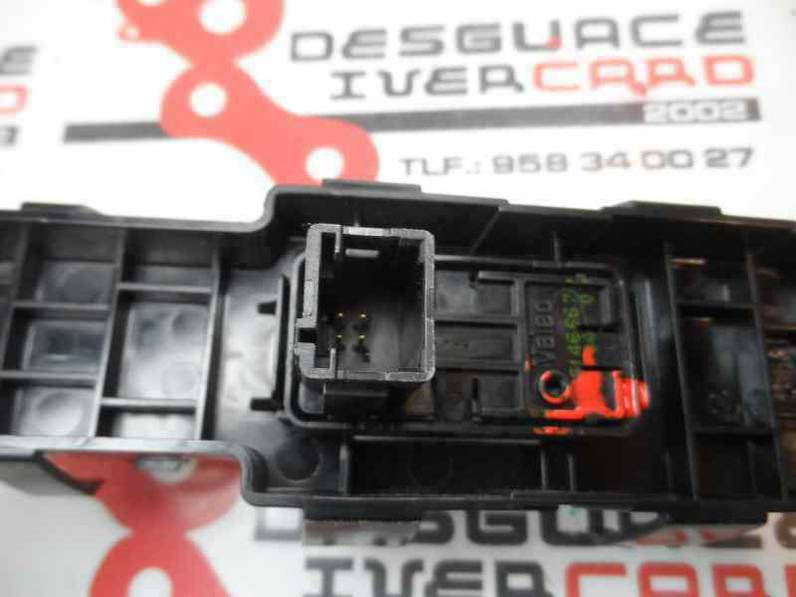 MANDO ELEVALUNAS DELANTERO DERECHO CITROEN C4 BERLINA 2007 1.4 16V (88 CV)