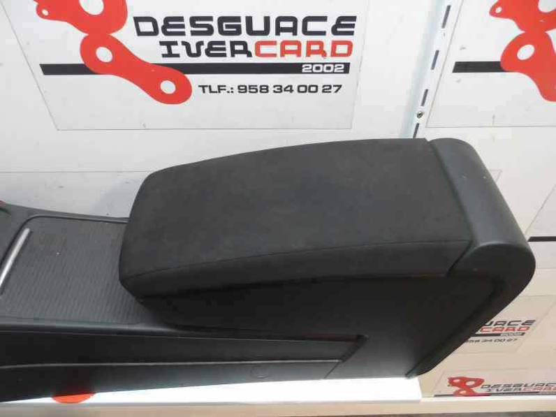 APOYABRAZOS CENTRAL VOLKSWAGEN PASSAT VARIANT 2008 2.0 TDI (140 CV)