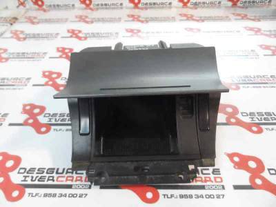 CENICERO SKODA OCTAVIA BERLINA 2012 1.6 (102 CV)